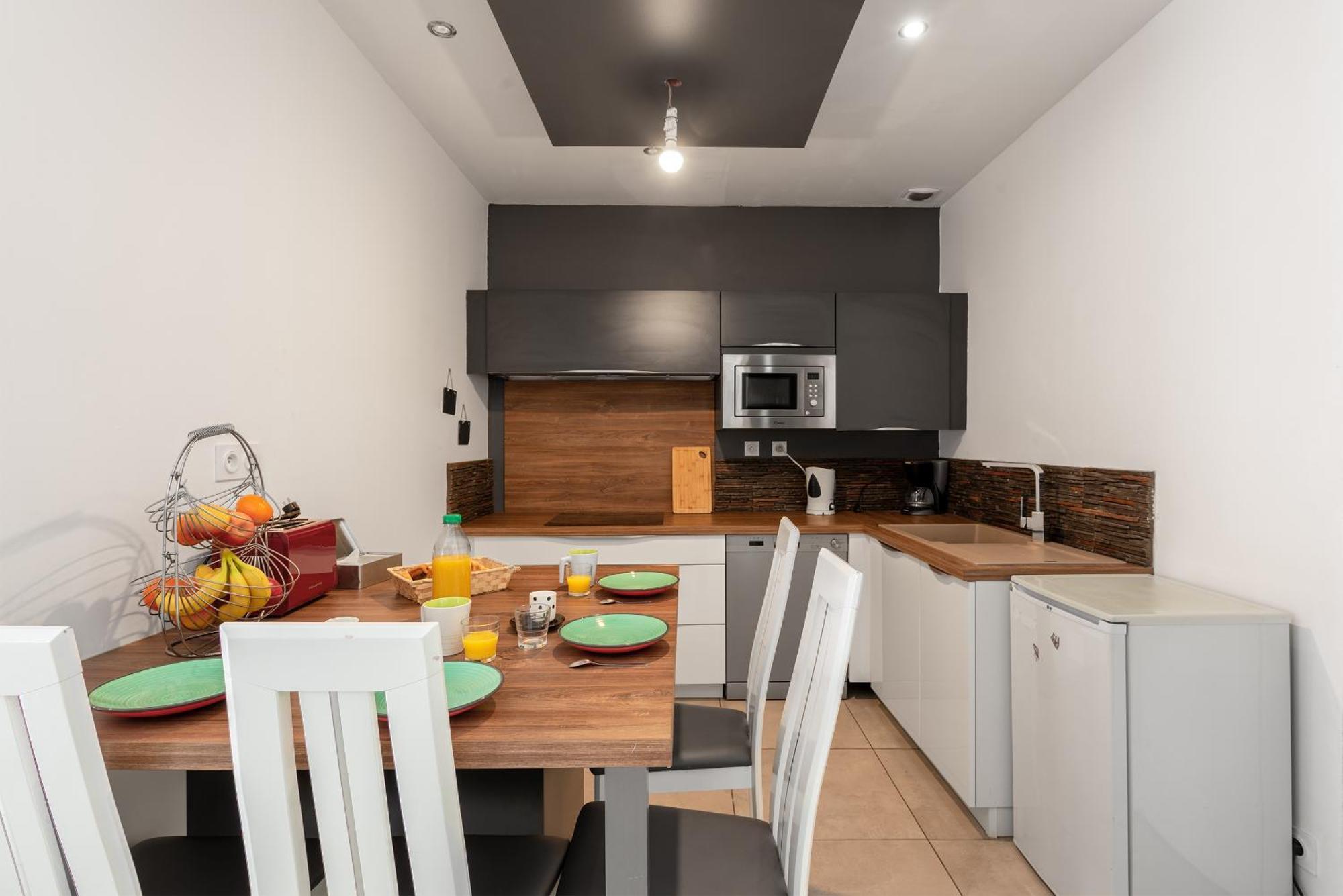 Apparemment Spacieux En Centre De Apartment